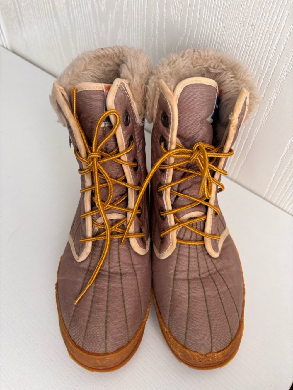 Kangaroos | Resistant Quilted Winter Boot in Mauve with Faux Fur | Size 6 - Picture 7 of 7